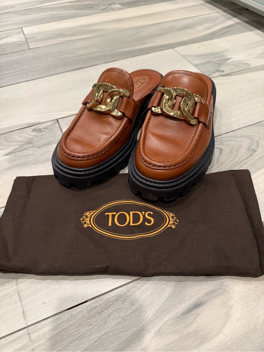 Tod's Tan Leather Chain-Trim Slip-On Loafer Mules